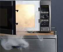  Защо микровълновата фурна не се включва