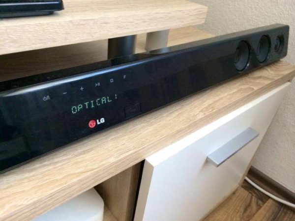 Звукова лента LG NB3740
