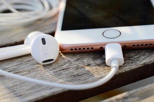iPhone 7 и слушалки