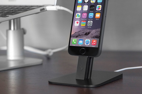 Dockplus за iPhone Lightning устройства от Apple