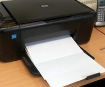  Принтерът отпечатва бели листове