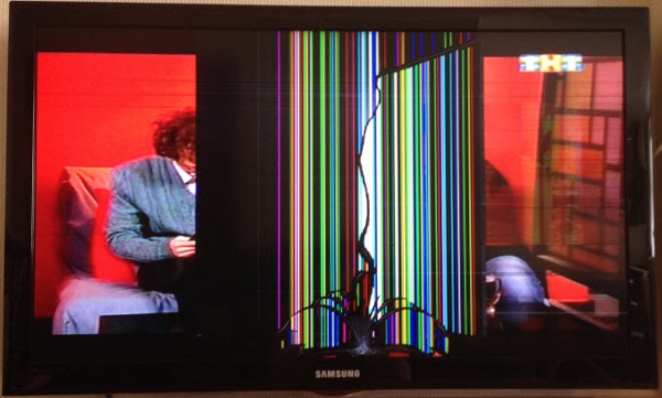 LCD дисплеят е счупен