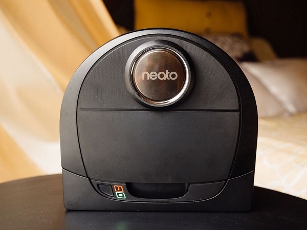  Neato Botvac D5 свързан