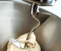  Домакински миксер за тесто