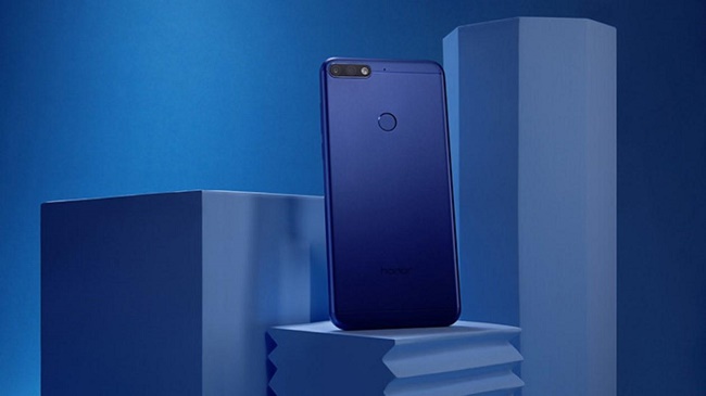 Смартфон синьо Huawei Honor 7C Pro